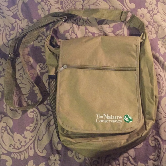 nature conservancy messenger bag